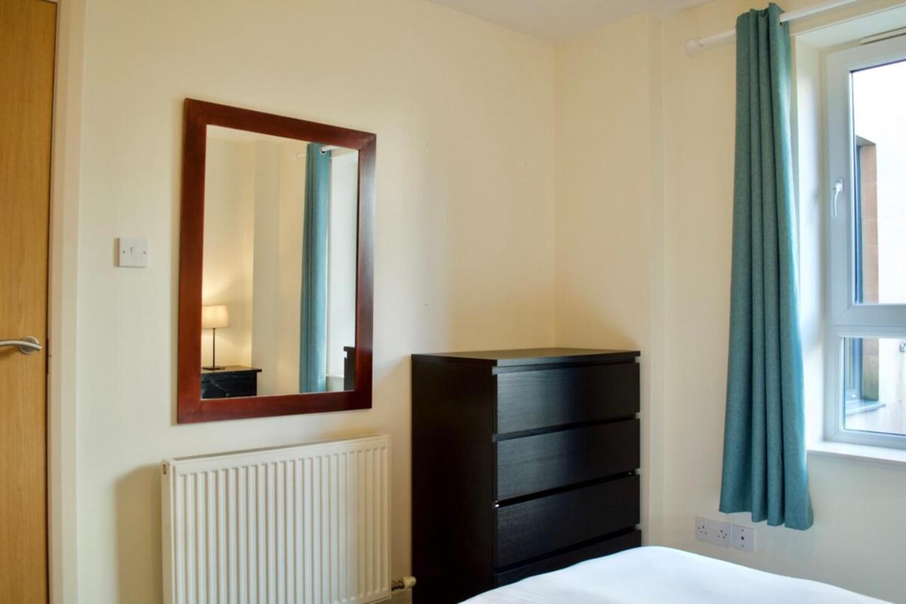 Modern 2 Bedroom City Centre Flat Единбург Екстериор снимка