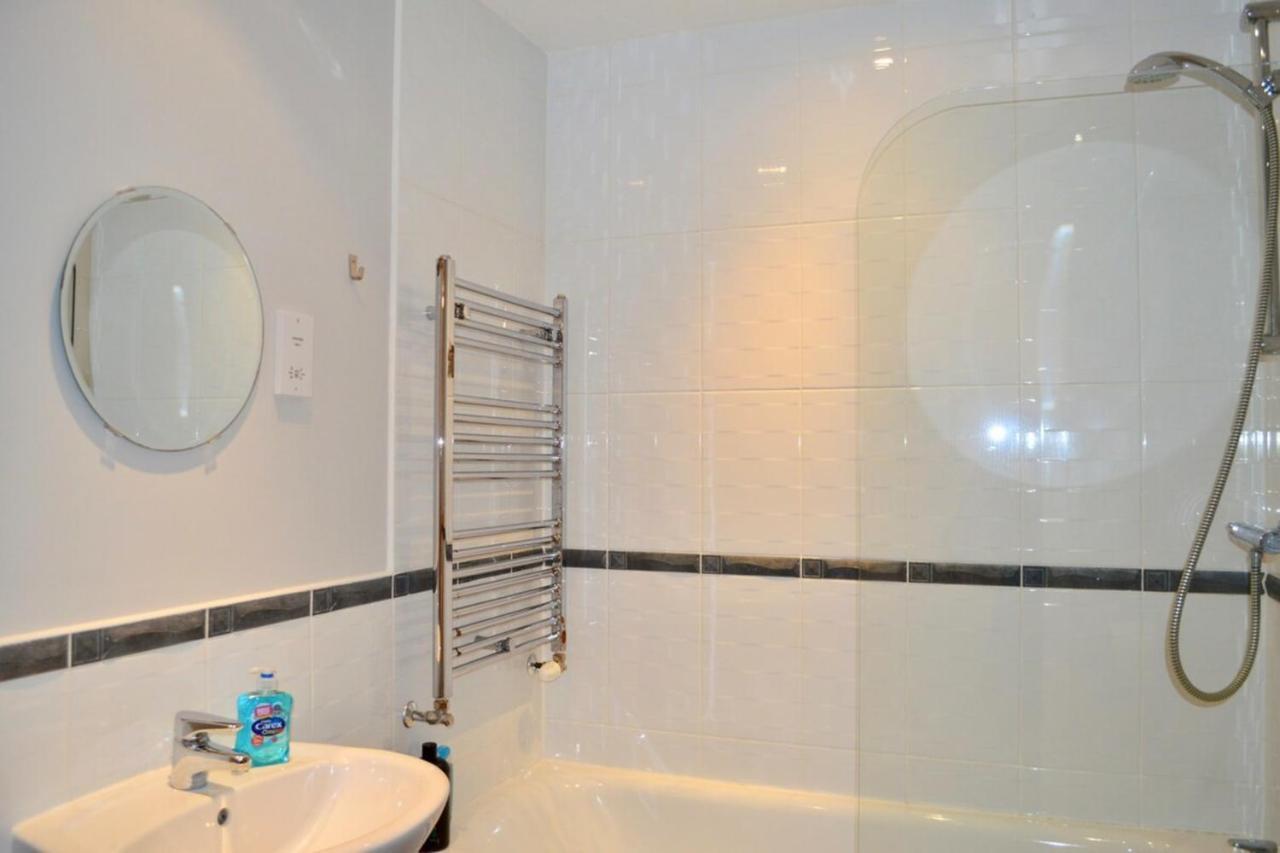 Modern 2 Bedroom City Centre Flat Единбург Екстериор снимка